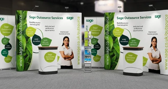 Roll screen y displays publicitarios para ferias y stands