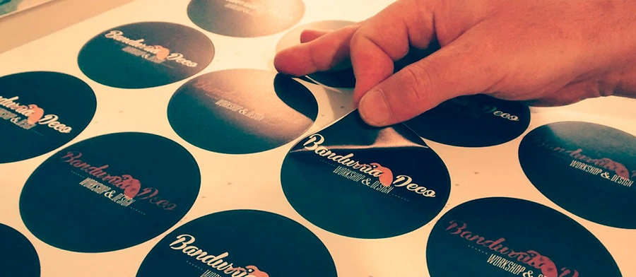 Etiquetas Autoadhesivas en Perú | Impresión de stickers adhesivos