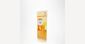 Roll screen de 0.60 × 1.60 metros con banner impreso