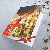 Tarjeta niño adornando arbol de navidad - Tarjetas Navideñas para empresas -  Navidad 2023